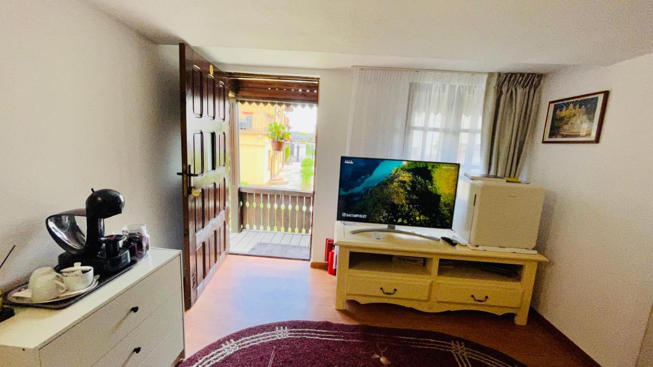Leto House Apartman Zsilvásárhely Kültér fotó