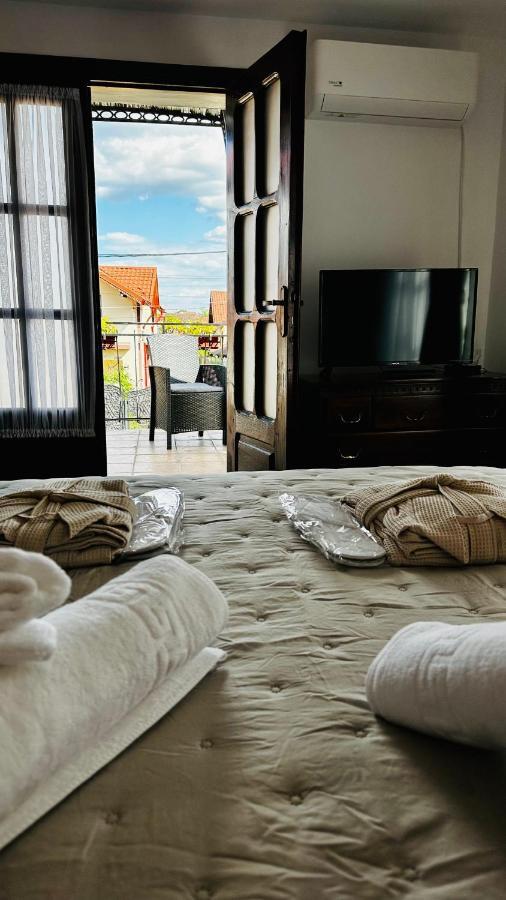 Leto House Apartman Zsilvásárhely Kültér fotó