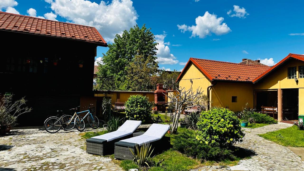 Leto House Apartman Zsilvásárhely Kültér fotó